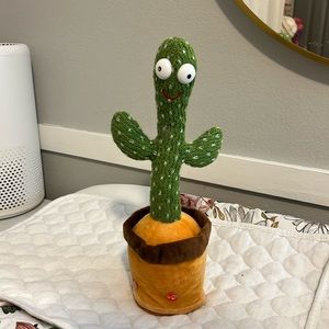 Talking‎ Cactus